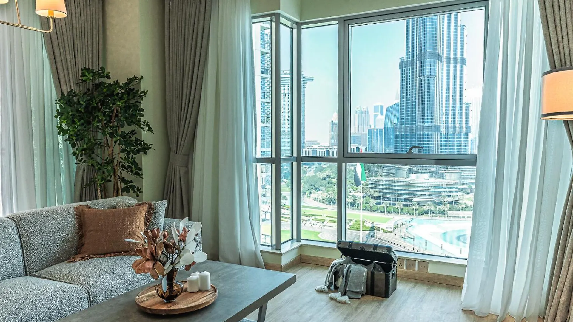 Dreamshoma-3Br Super Luxurious The Residence 5 Downtown Dubai Apartment
