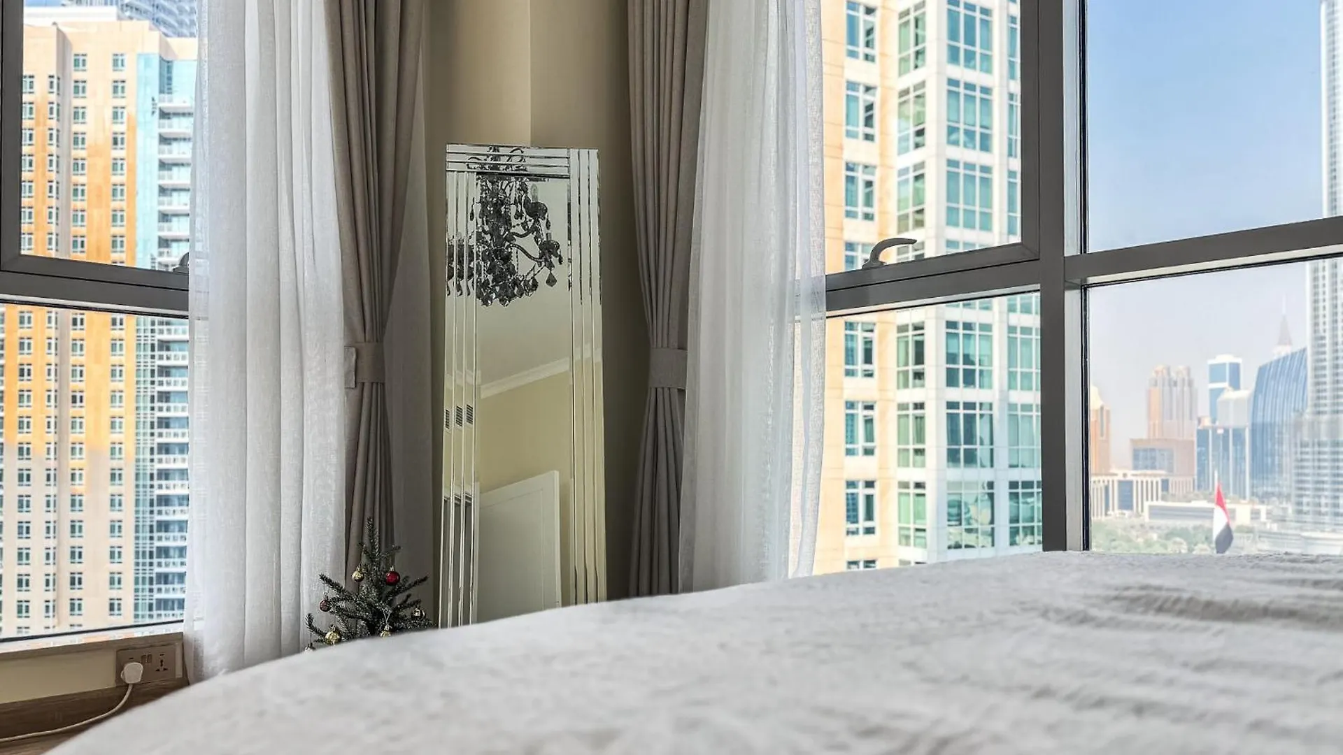 Dreamshoma-3Br Super Luxurious The Residence 5 Downtown Дубай Апартаменты